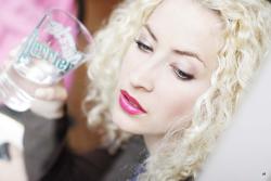 Cafe-Fenster-Scarlett-